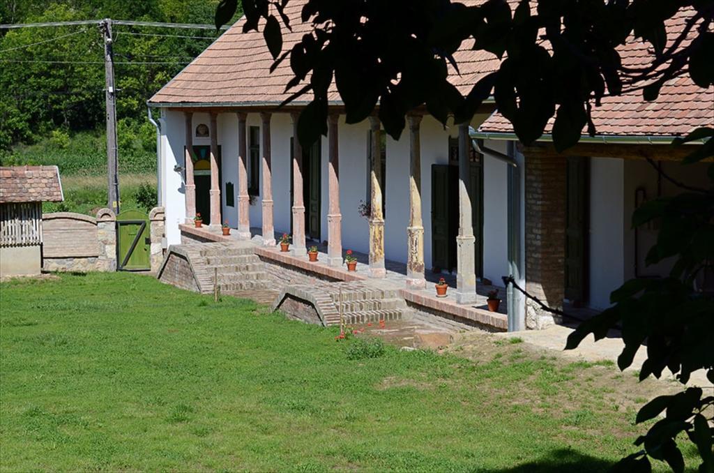 Zengoalja Vendeghaz Hotel Erzsebet Luaran gambar